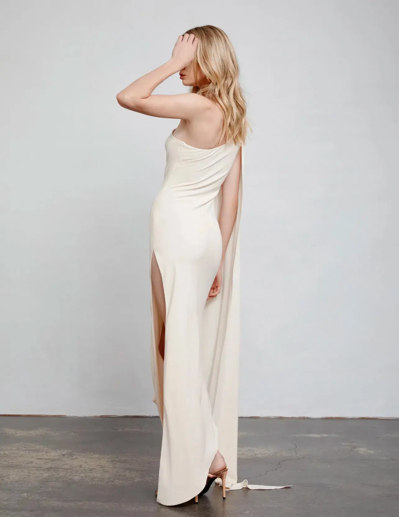 Lexi Riley Dress Cream Size 6 - Image 4