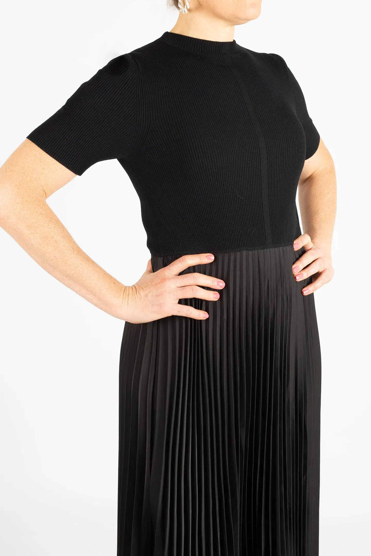 Hugo Boss Plissé Pleats Dress with Knitted Top Black Size M - Image 3