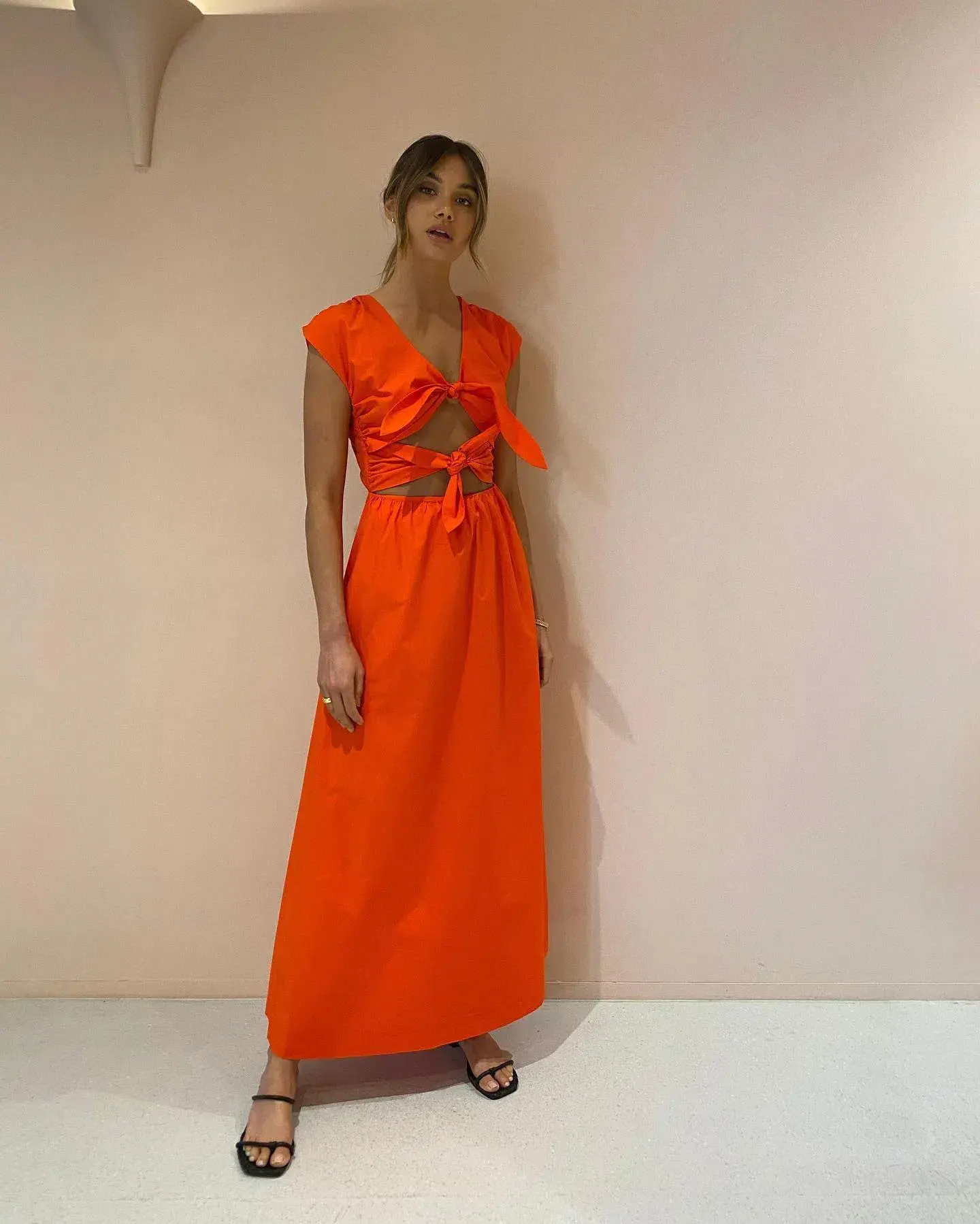 Sir The Label Anja Tie Midi Dress Red Size 0 / AU 6  - Image 1