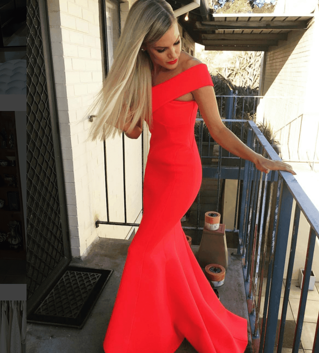 Rachel Gilbert Enico Gown Raspberry Red Size 8 - Image 3