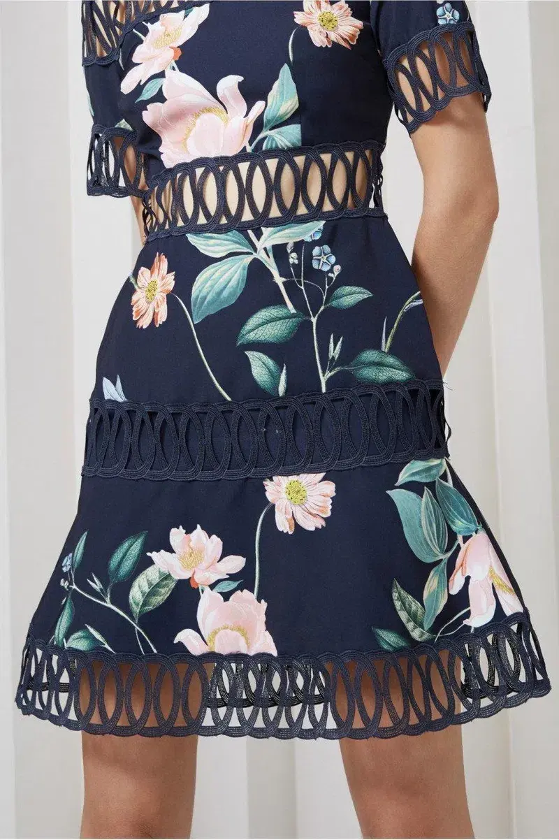 Keepsake Whispers Dress Navy Garden Floral Size M/Au  10 - Image 7