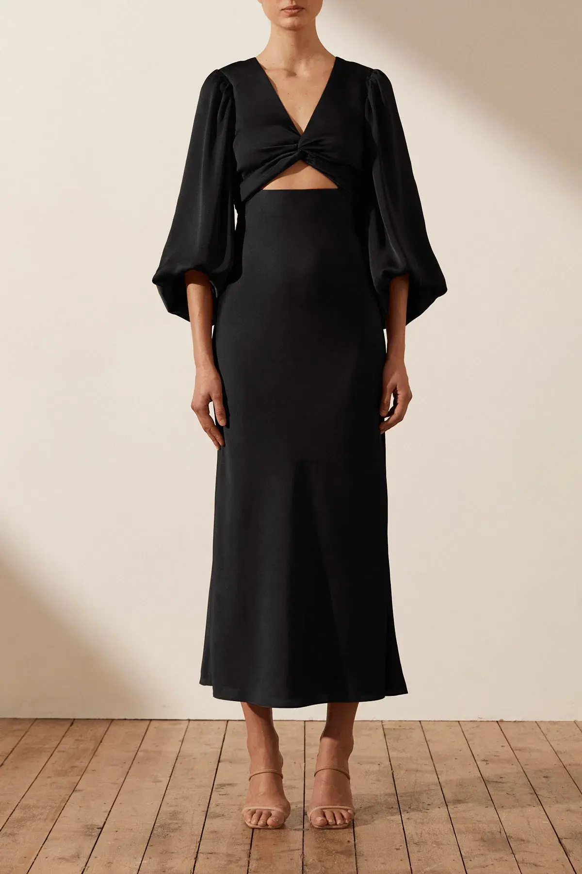 Shona Joy Luxe Twist Front Balloon Sleeve Midi Dress in Onyx Size 12 / L - Image 1