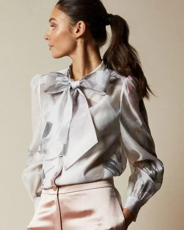 Ted Baker Mirta Floral Pussy Bow Blouse in Ivory Print in Size 2/AU 10 - Image 3