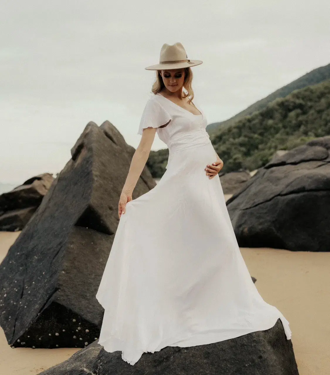 Coven & Co Halo Gown White Size XS (AU 6) - Image 3