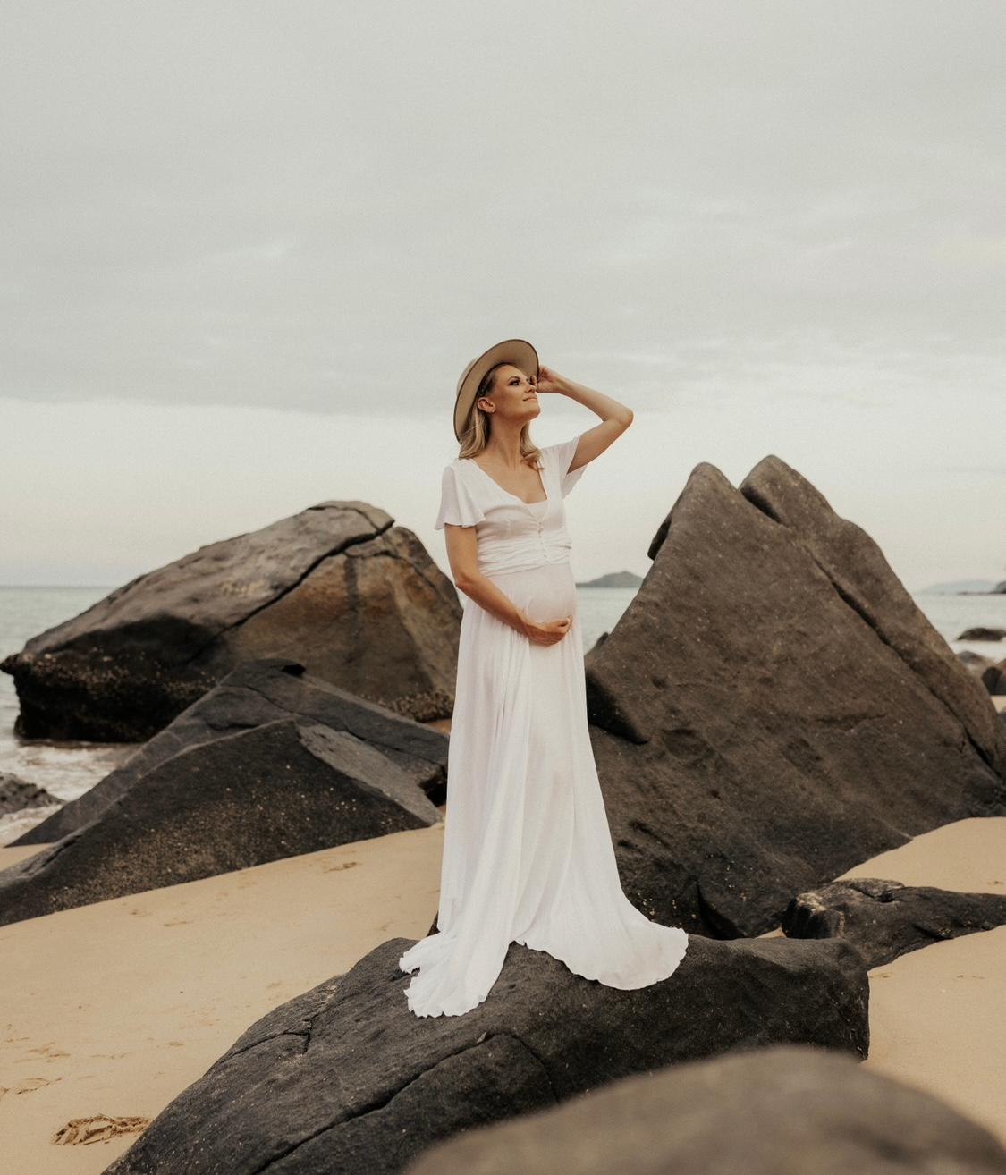 Coven & Co Halo Gown White Size XS (AU 6) - Image 4