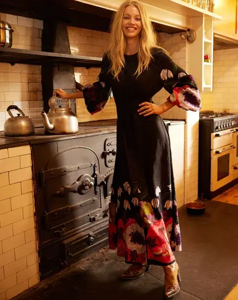 Binny  The Laden Table  Maxi Dress Print Size 14 - Image 13