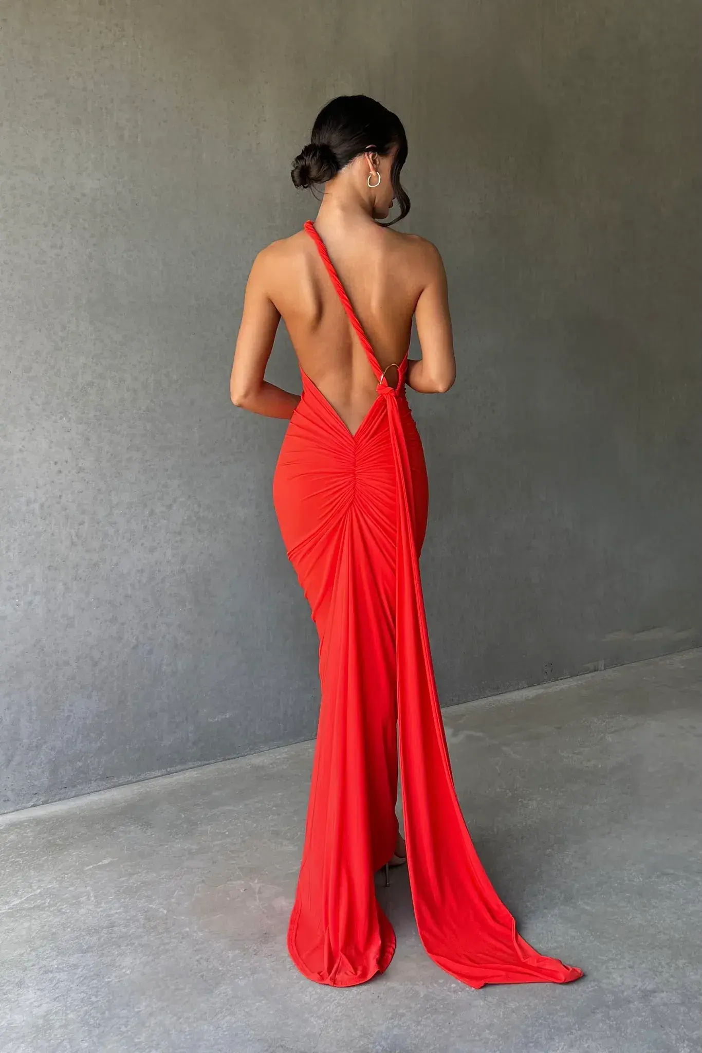 Melani The Label Constantina Gown in Tangerine Size 8 - Image 3