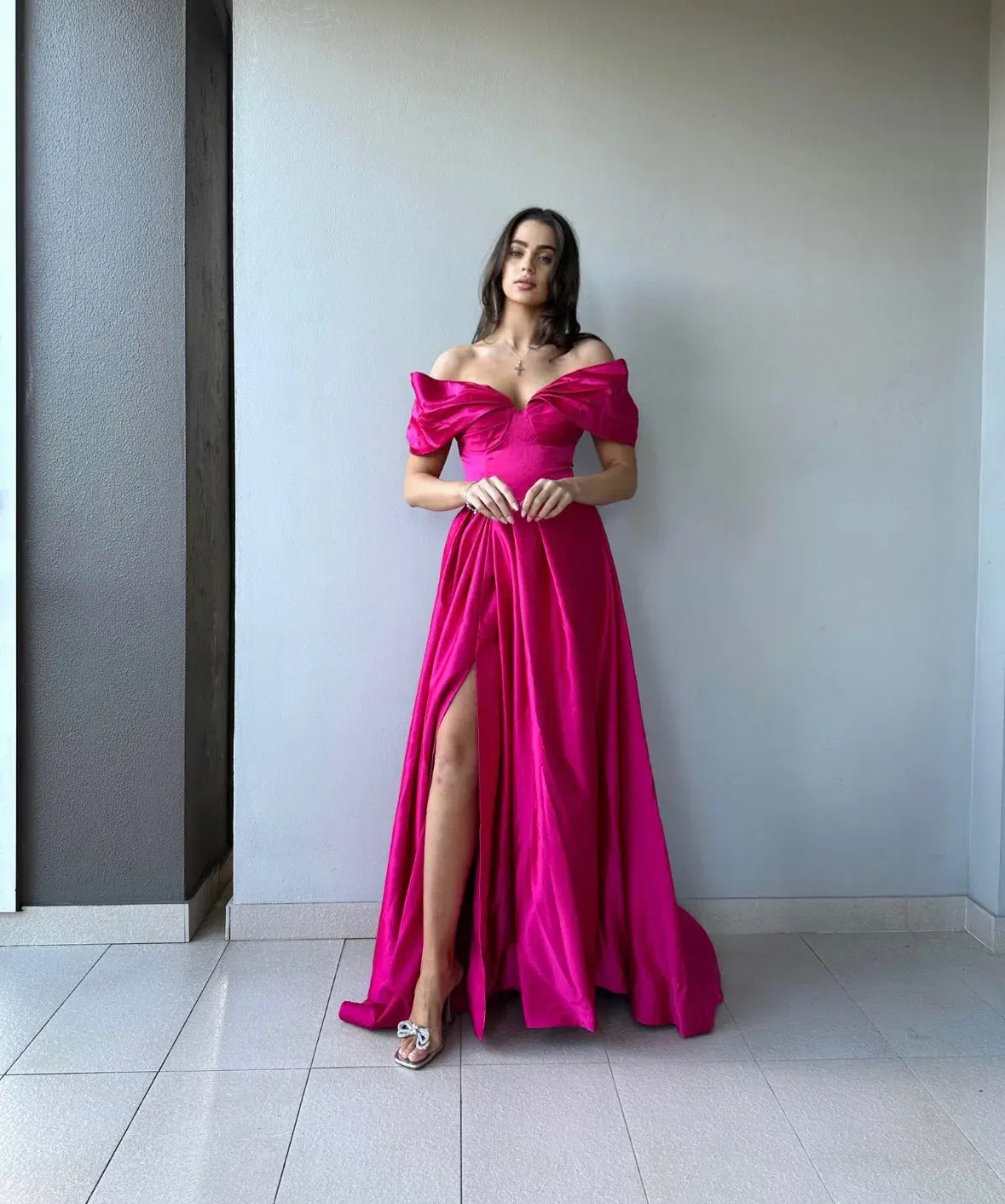 Custom Off Shoulder Formal Gown Pink Size 8/10 - Image 2