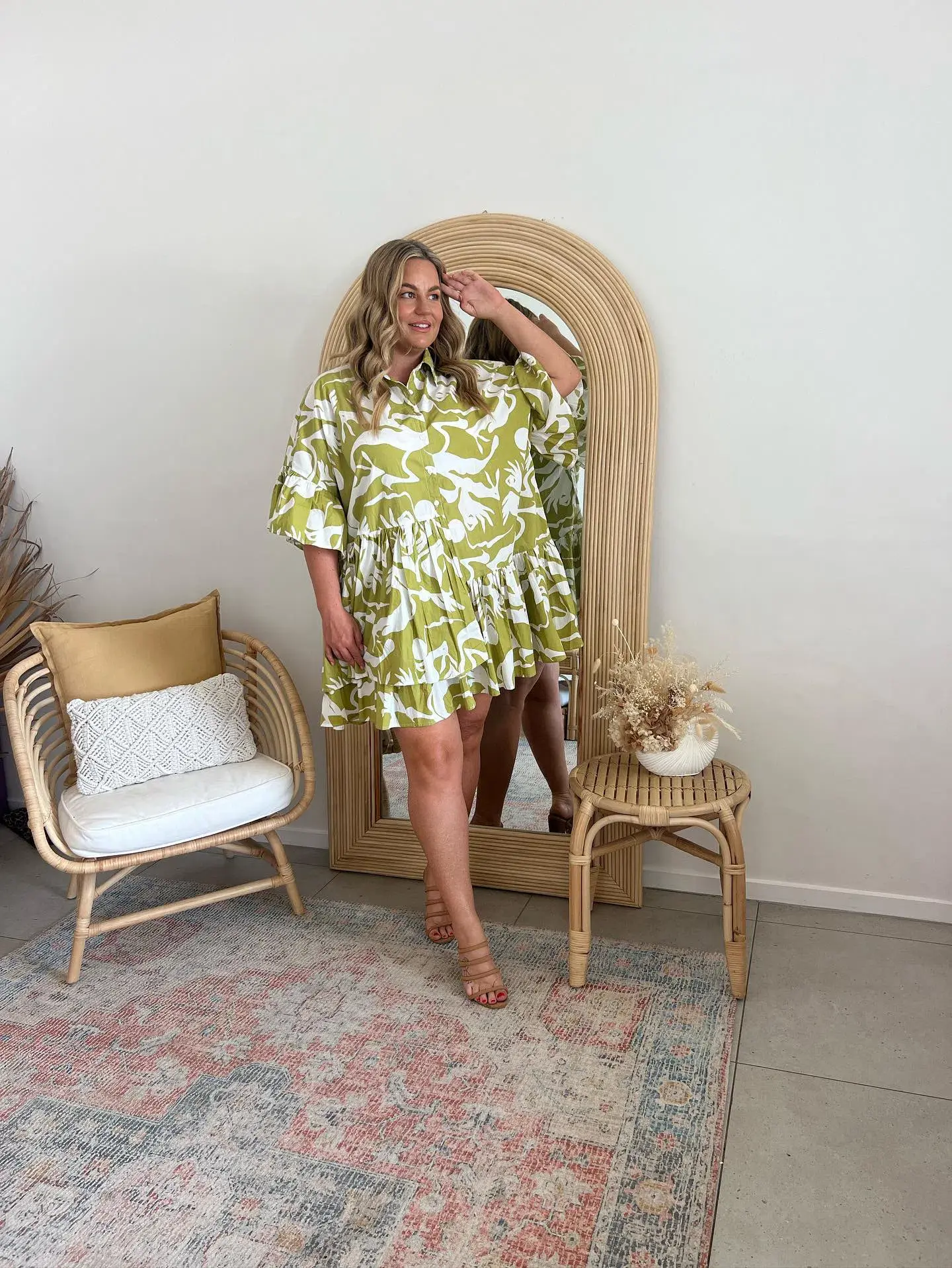 Bohemian Traders Genoa Mini Dress Green Palm Print Size 18 - Image 4