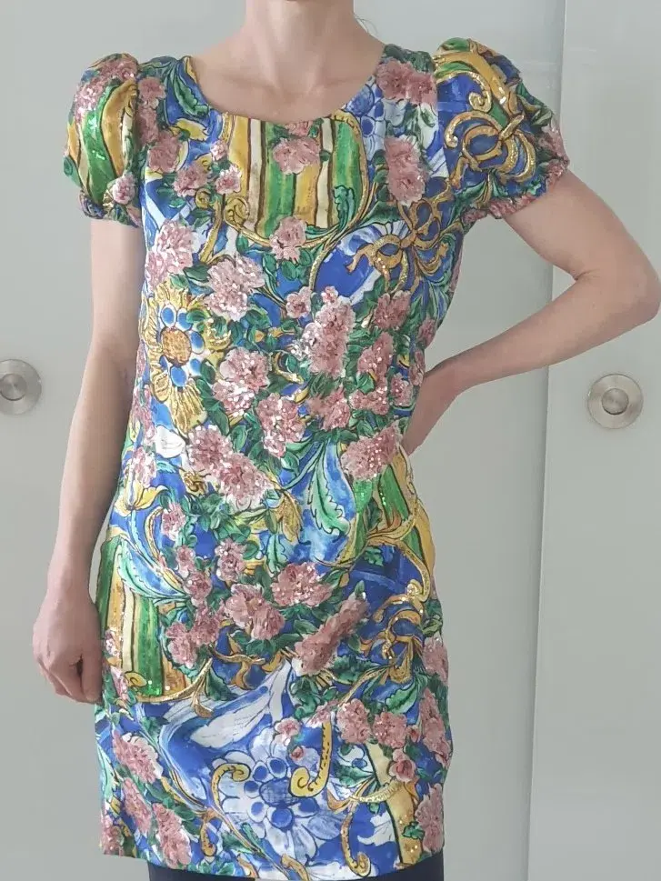 Dolce and Gabbana Printed Silk Dress with Embroidered Applique Floral Size 44 / AU 12 - Image 5