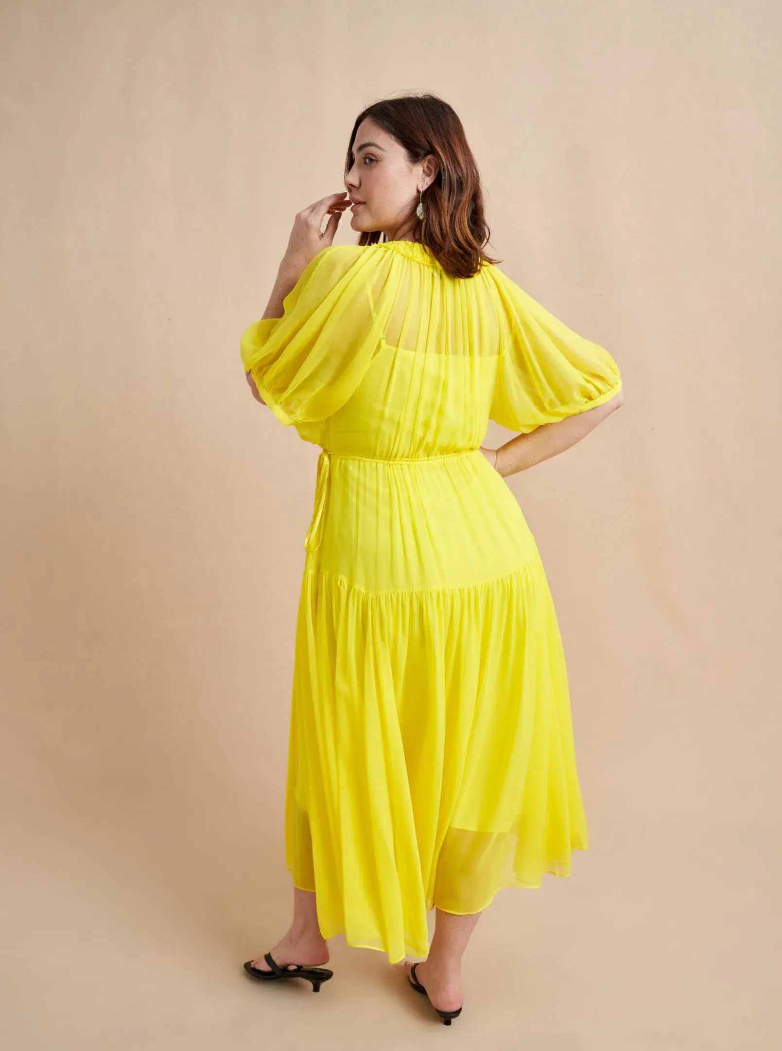 La Ligne Constance Shirred Silk-Chiffon Midi Dress Yellow Size 12 - Image 3