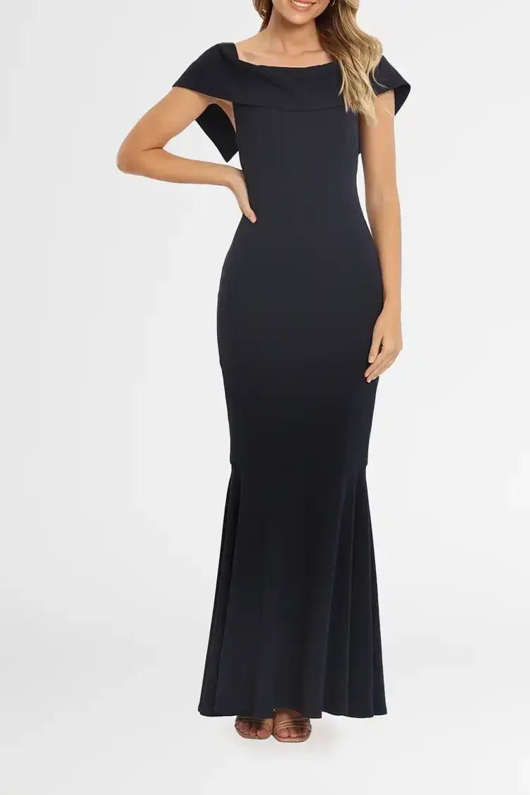 Camilla and Marc Akane Gown Navy Size 6 - Image 1