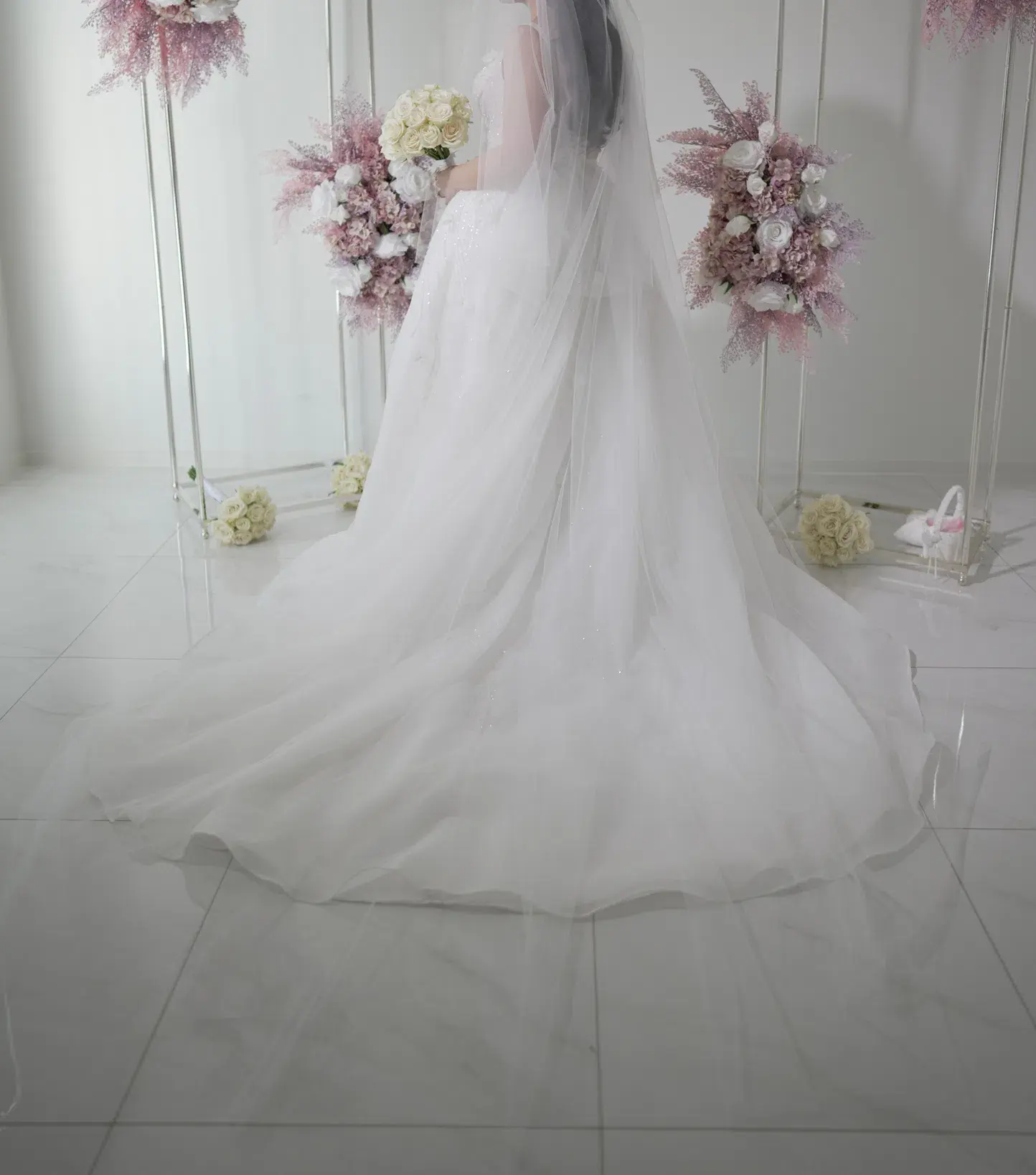 Pallas Couture Inspired Wedding Dress White Size 8  - Image 5