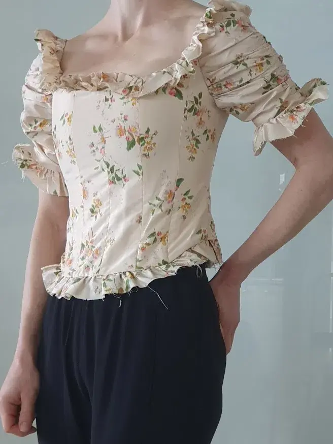 Brock Collection Tao Top Floral Size 6 - Image 2