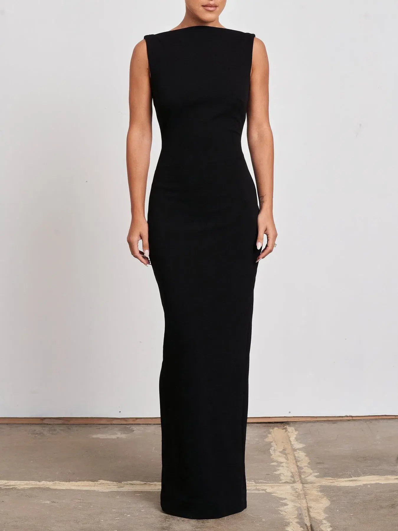 Effie Kats Verona Gown Black Size 6  - Image 1