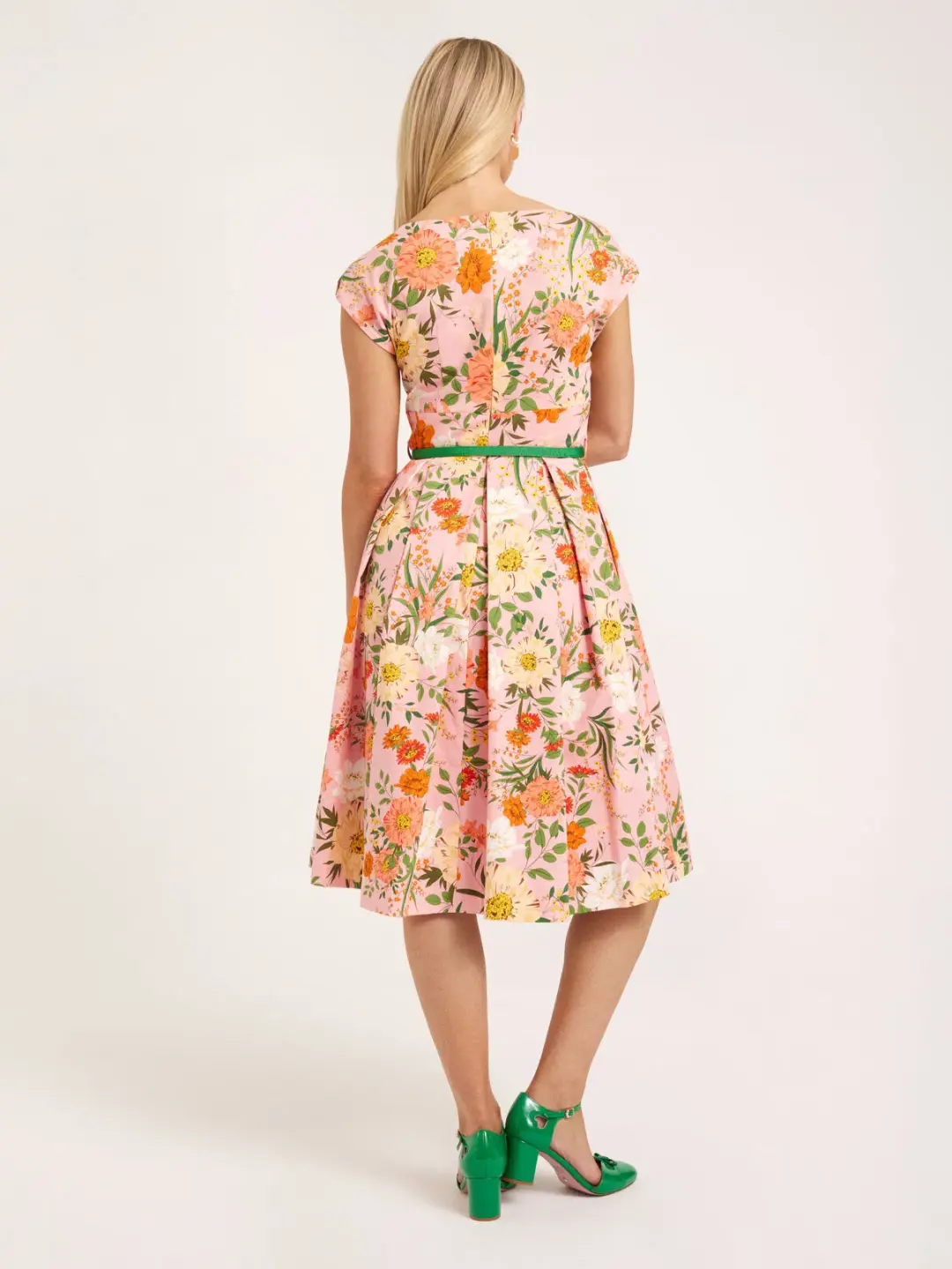 Review Avant Gardens Dress Blush Floral Size AU 12 for rent on The Volte - main image