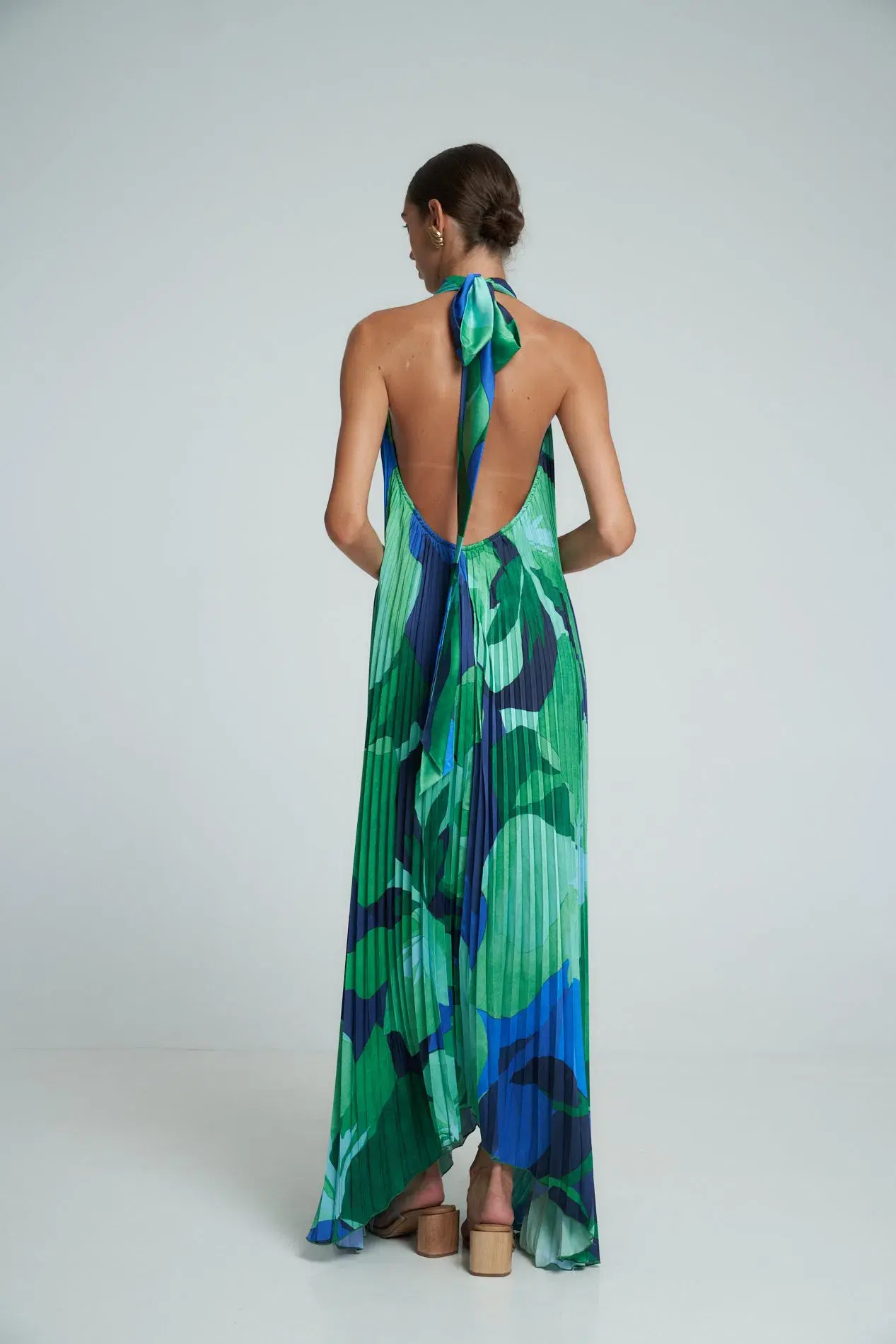 L'Idee Opera Gown Capri Green Size 6  - Image 3