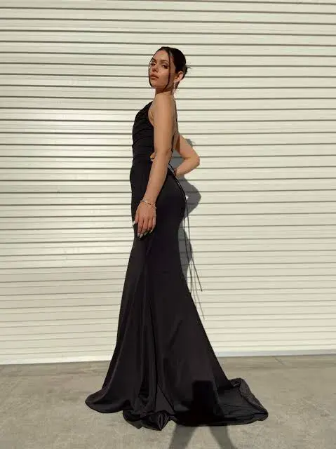 Gossip Gowns Ashleigh Jersey Gown Black Size 6 - Image 2