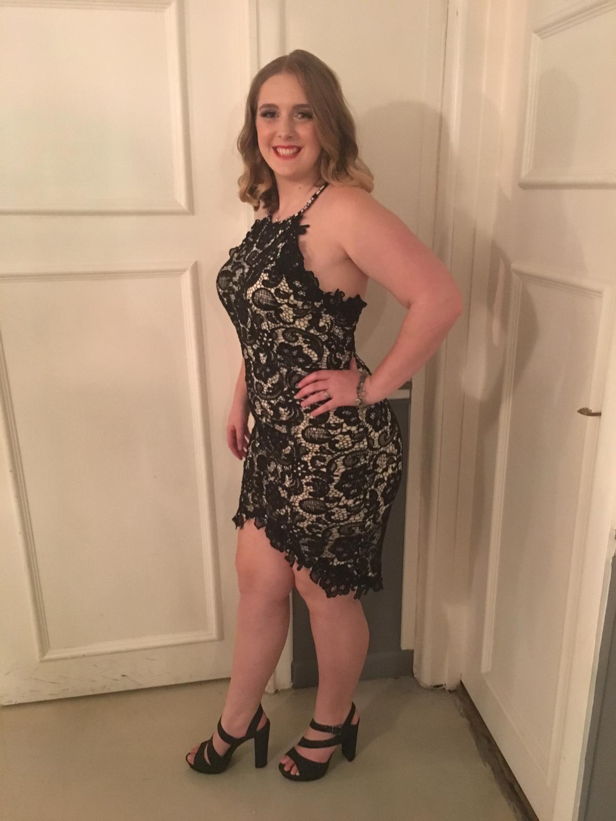 Black and White Midi Size 12 - Image 1