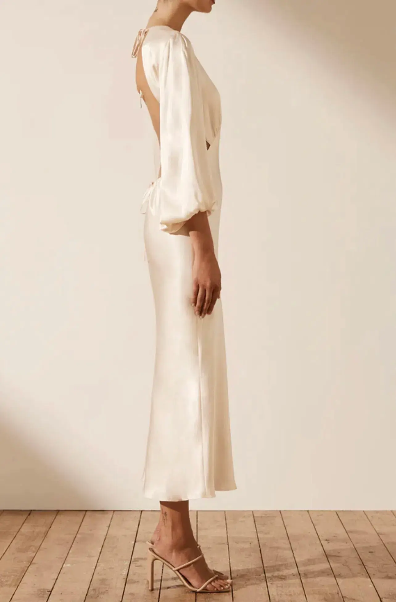 Shona Joy La Lune Open Back Balloon Sleeve Midi Dress Cream Size 6 - Image 3