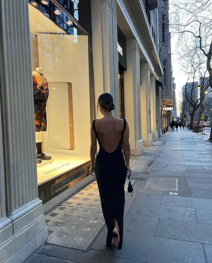 Effie Kats Verona Gown Black Size AU 8 - Image 2
