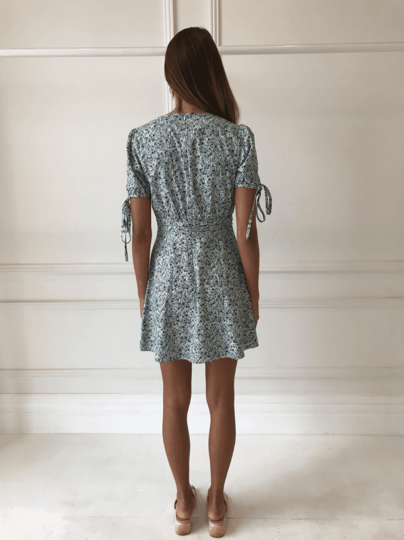 By Nicola Manhattan Dress in Blue Floral Ivy Size 8 - Image 4