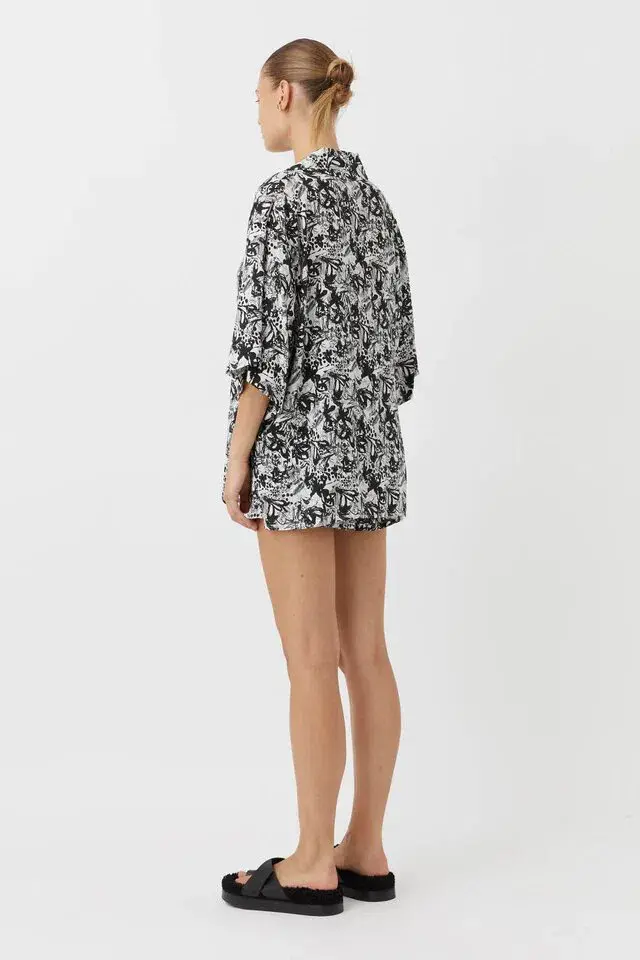 Camilla and Marc Sawyer Printed Shirt and Short Set Size 8 - Image 3
