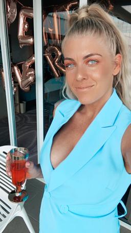 Ebony Van Der weegen