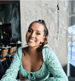 CLAUDIA DESA PESIC