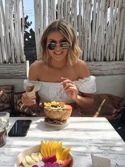 Lauren Garvey