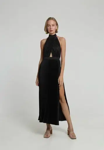 L'Idee Renaissance Split Gown in Noir Black Size 10