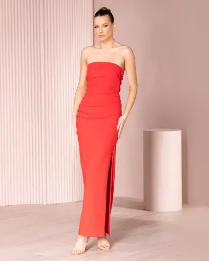 Azzurielle Torin Gown Red Size 8