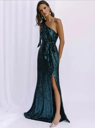 Love Honor Scala Sequin Gown in Emerald Green Size 6 