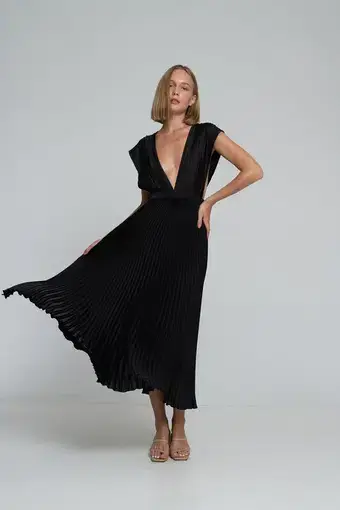 L'Idee Gala Gown Noir Black Size 8