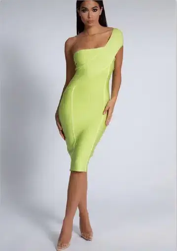 Meshki Eloise Asymmetric Bandage Dress in Lime Green

Size XS / Au 6