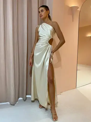 Sonya Moda Nour Ocean Pearl Maxi Dress in Pearl White Size 6
