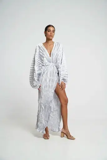 L'idee De Luxe Gown in Metallic Size AU 8