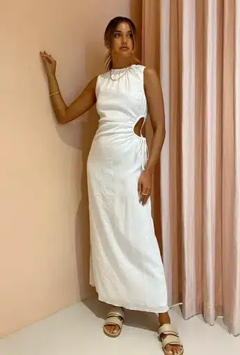 Sir Anja Cut Out Midi Dress in Chalk White
Size 3 / Au 12