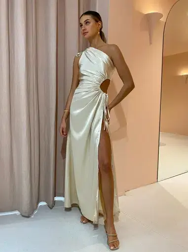 Sonya Moda Nour Ocean Pearl Maxi Dress Cream Size 16