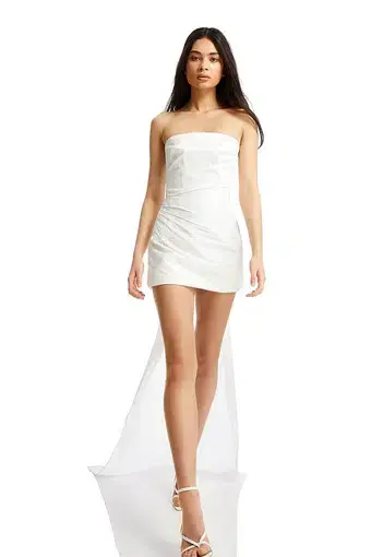 Kyha Studios Fifi Dress In White Size 6