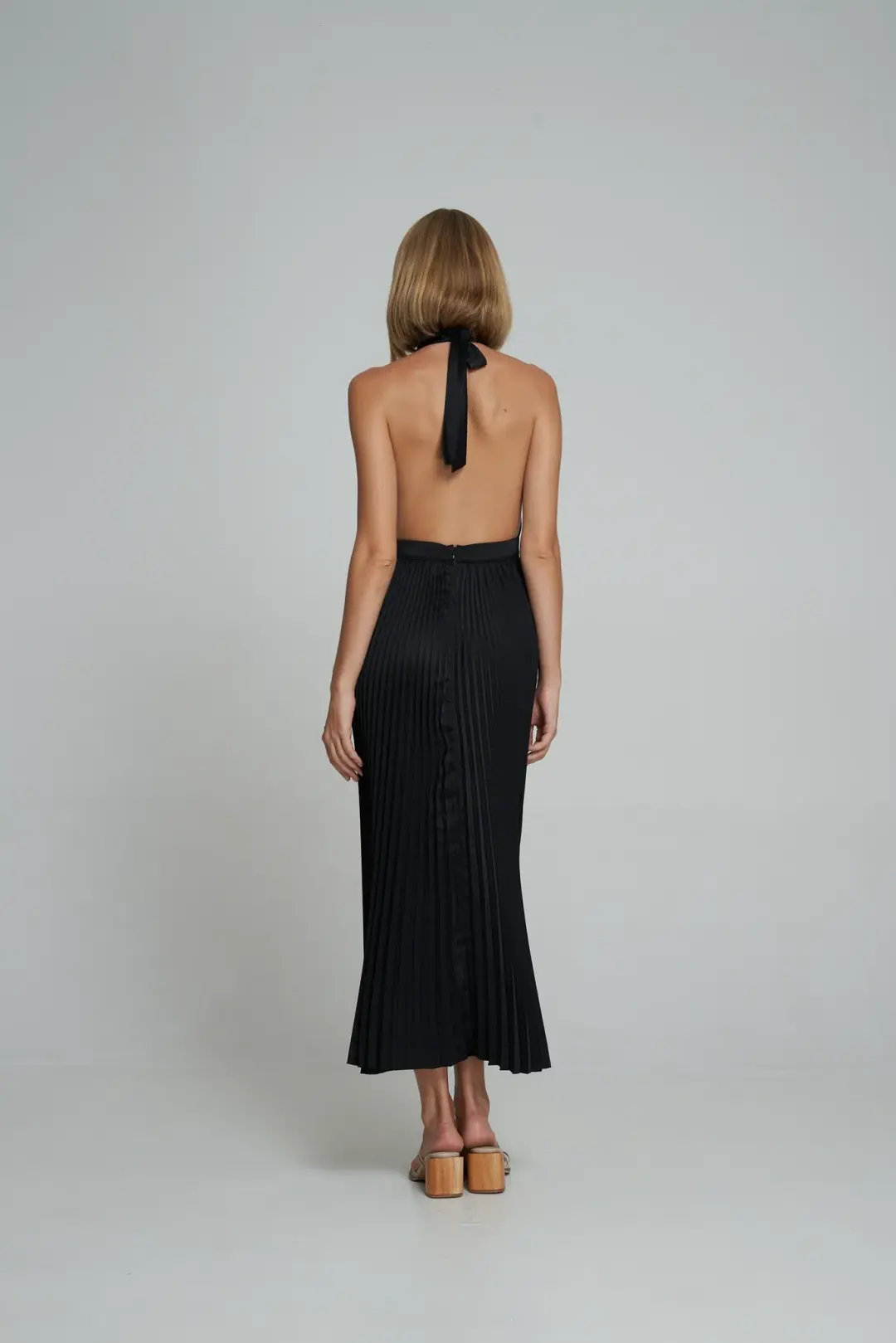 L'Idee Renaissance Gown Noir Size 10 for rent on The Volte - main image