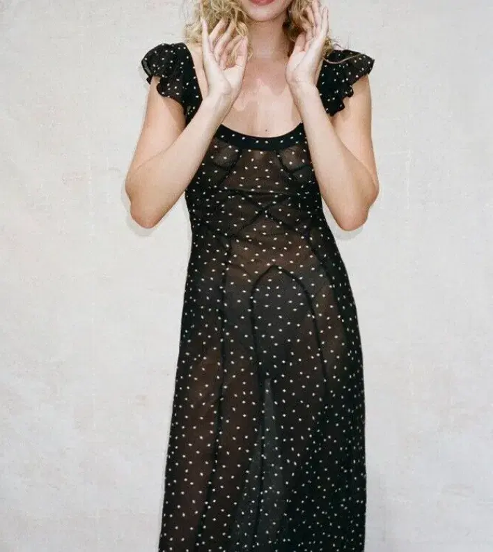 Realisation Par The Lila Dress in Celestial Print Size 8 for rent on The Volte - main image