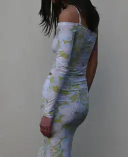 Posie Set Vesper Co for rent on The Volte - image 2