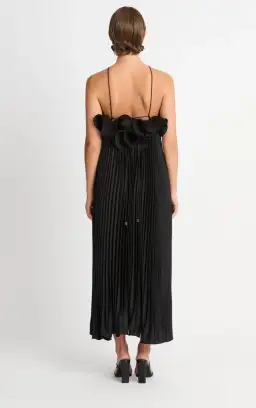 Sheike Eliza Maxi Dress Black Size 6 for rent on The Volte - image 2