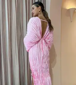 L’idée De Luxe Gown in Lipstick Pink Size 8 for rent on The Volte - image 3