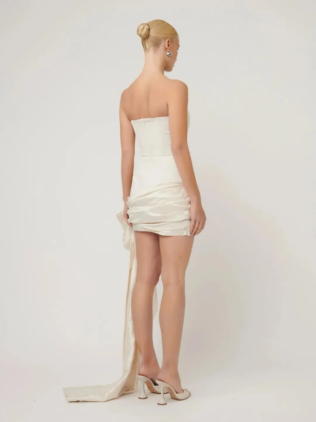 Effie Kats Nadia Dress in White Size AU 14 for rent on The Volte - main image