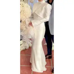 Jafrie By R Long Sleeve Gown White Size 6 for rent on The Volte - image 3