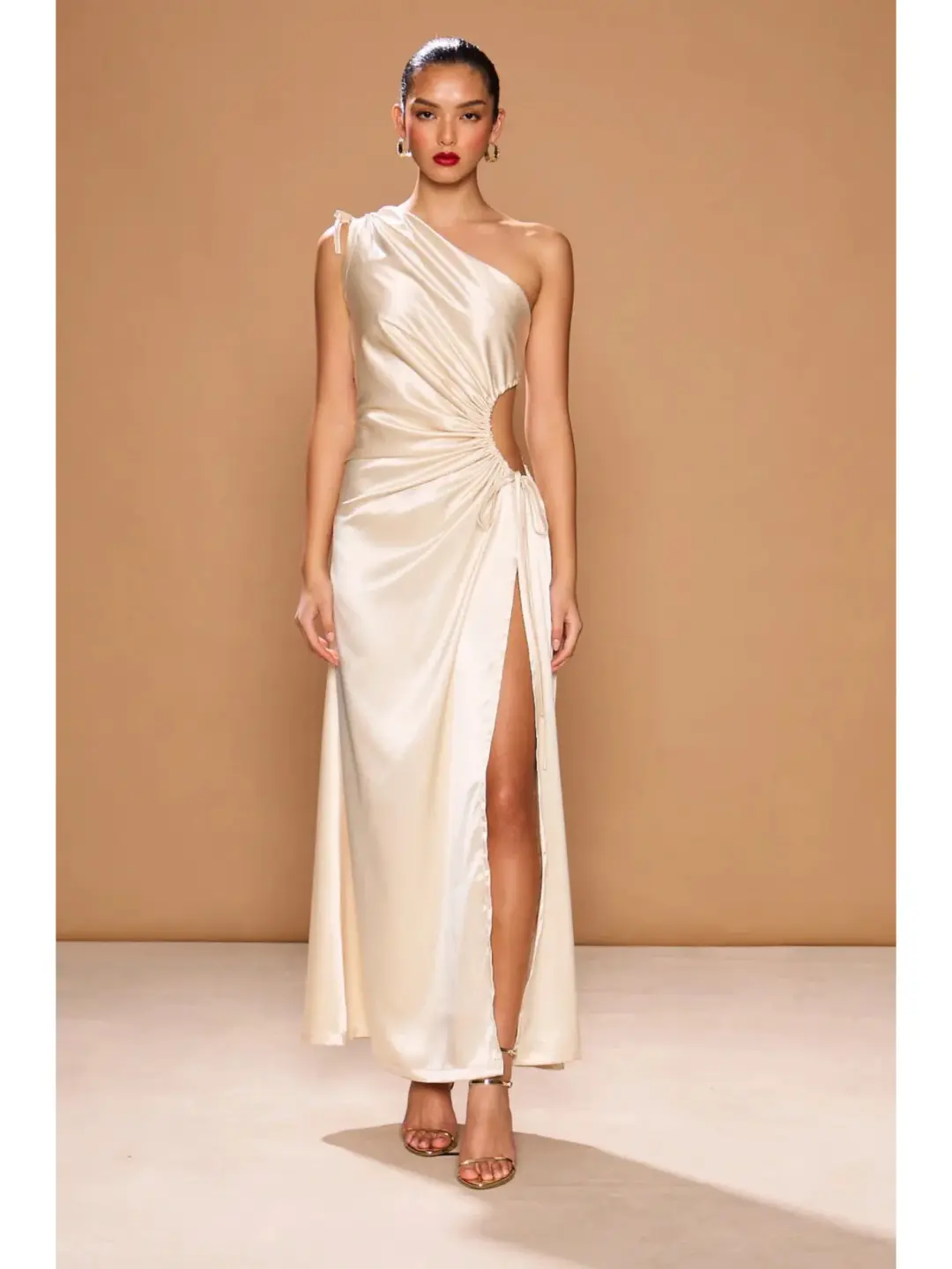 Sonya Moda Nour Ocean Pearl Dress Cream Size AU 8 for rent on The Volte - main image