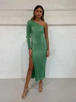 L'idée Soirée One Shoulder Sleeve Gown Green Size 8 for rent on The Volte - image 2