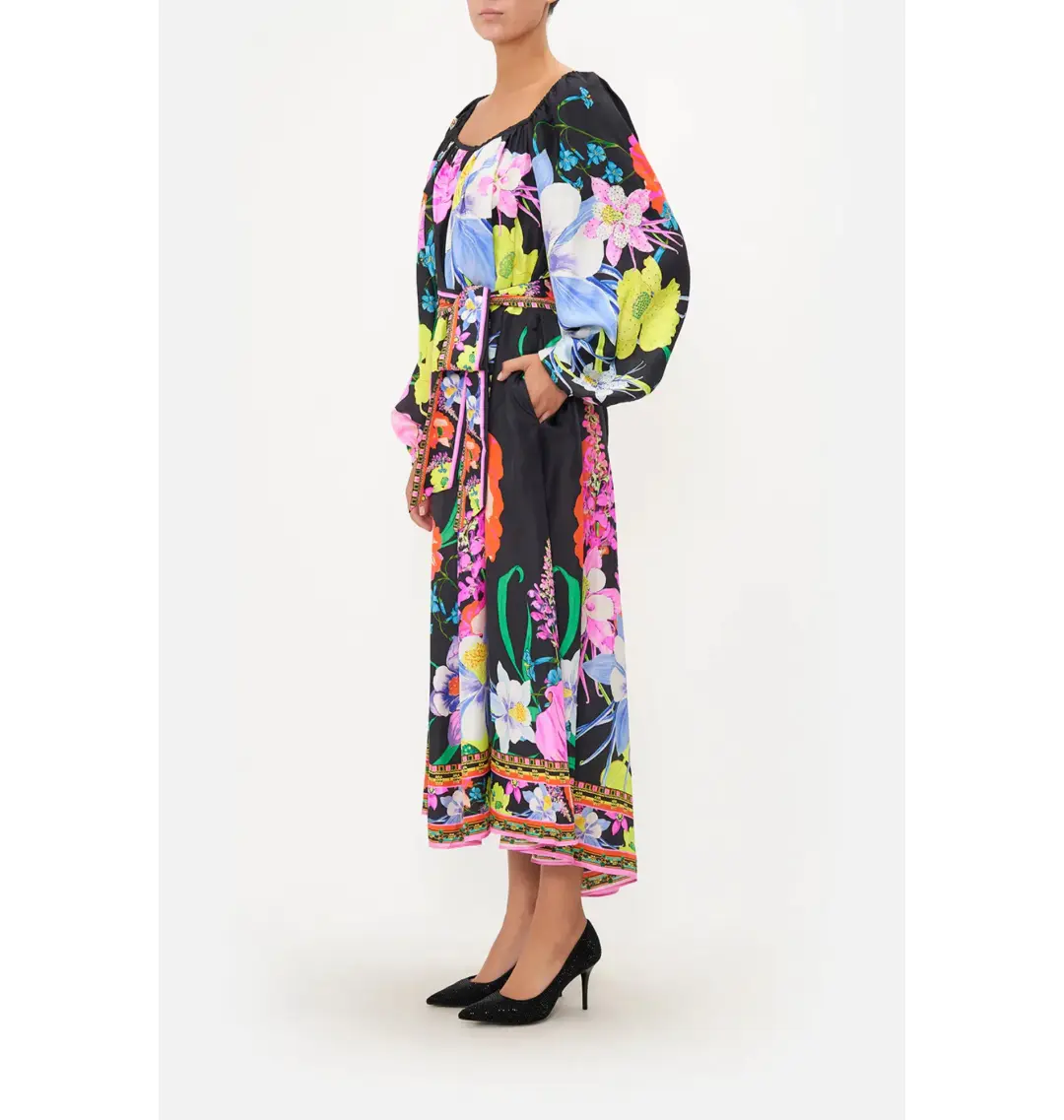 Camilla Gathered Flared Dress Away with the Fairies Print Size Medium / AU 12 for rent on The Volte - main image